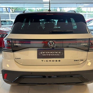 Volkswagen T-CROSS 1.4 250 TSI TOTAL FLEX HIGHLINE AUTOMÁTICO