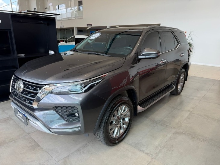 galeria HILUX SW4