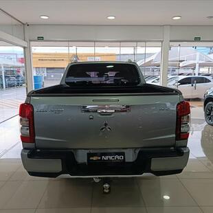 Mitsubishi L200 TRITON 2.4 16V TURBO DIESEL SPORT HPE-S CD 4P 4X4 AUTOMÁTICO