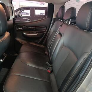 Mitsubishi L200 TRITON 2.4 16V TURBO DIESEL SPORT HPE-S CD 4P 4X4 AUTOMÁTICO