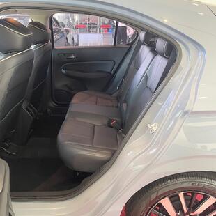 Honda CITY HATCHBACK TOURING 1.5 Flex 16V Aut CITY HATCHBACK TOURING 1.5 Flex 16V Aut