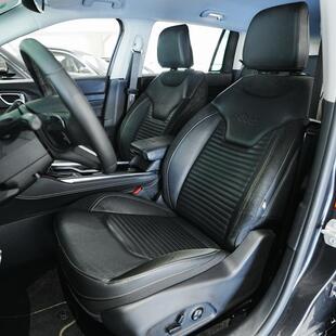 Jeep Commander Longitude 1.3 T270