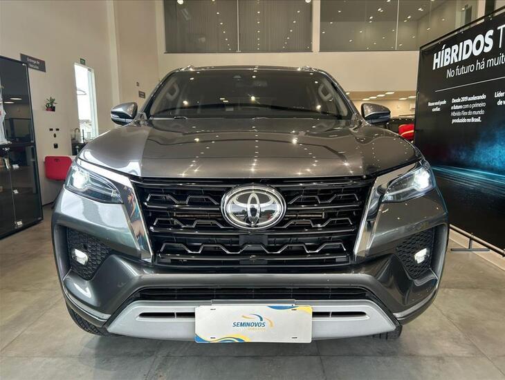 galeria HILUX SW4