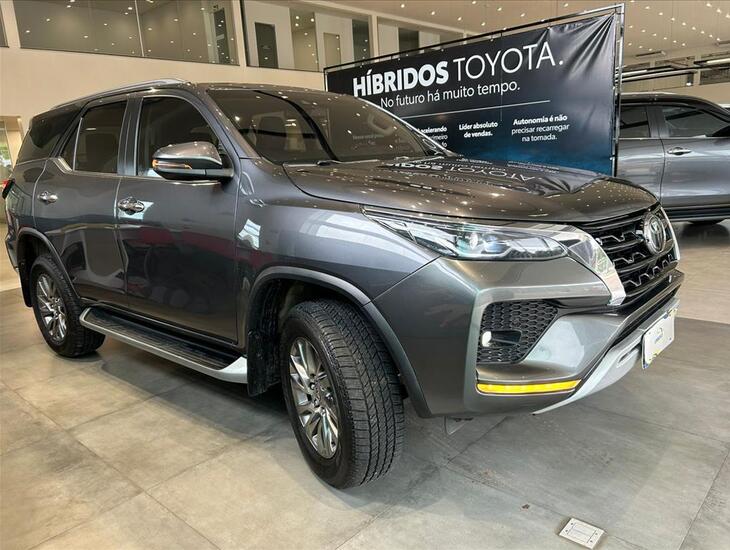 galeria HILUX SW4