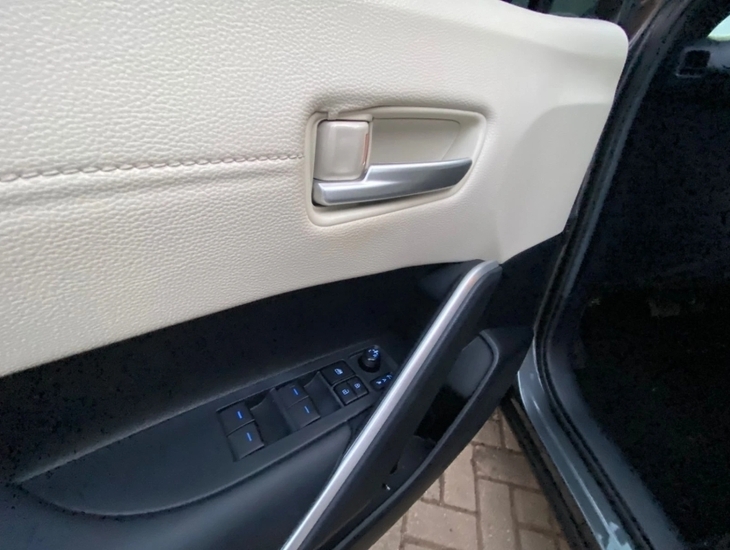 galeria COROLLA CROSS