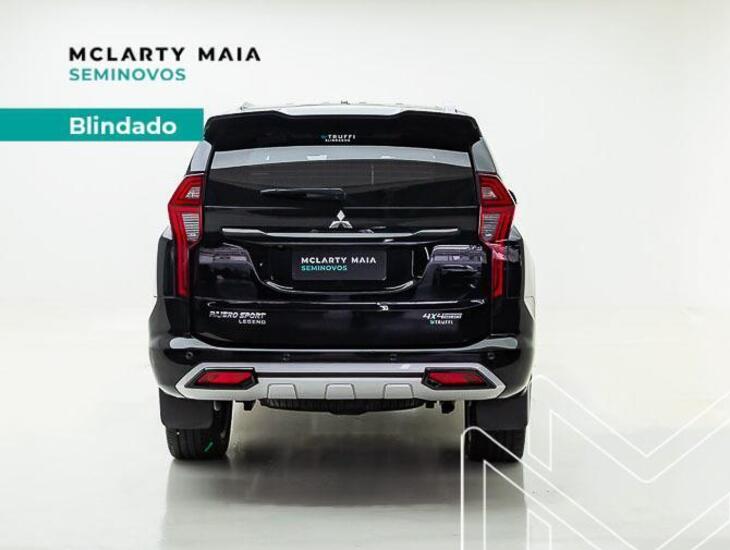 galeria PAJERO SPORT