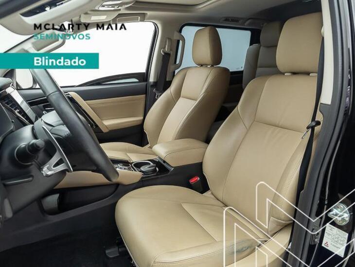 galeria PAJERO SPORT