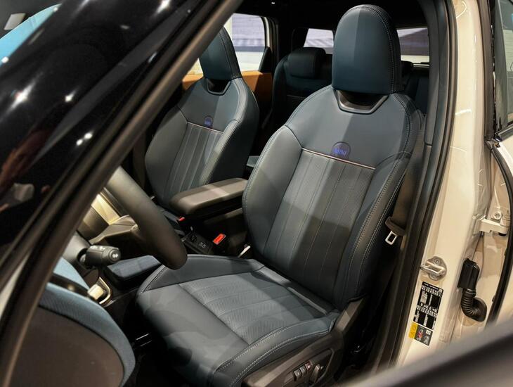 galeria Cooper Countryman