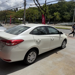 Toyota YARIS 1.5 16V FLEX SEDAN XL MULTIDRIVE