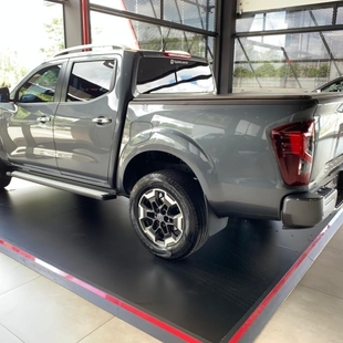 Nissan FRONTIER 2.3 16V TURBO DIESEL XE CD 4X4 AUTOMÁTICO