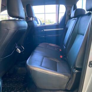 Toyota HILUX 2.8 D-4D TURBO DIESEL CD SRX 4X4 AUTOMÁTICO