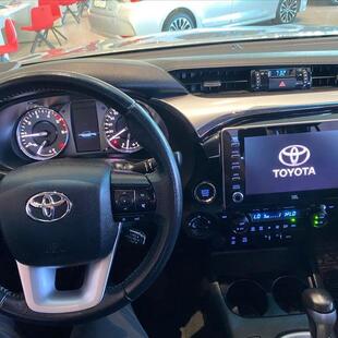 Toyota HILUX 2.8 D-4D TURBO DIESEL CD SRX 4X4 AUTOMÁTICO