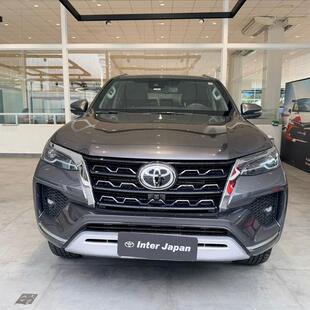 Toyota HILUX SW4 2.8 D-4D TURBO DIESEL SRX 7L 4X4 AUTOMÁTICO