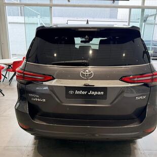 Toyota HILUX SW4 2.8 D-4D TURBO DIESEL SRX 7L 4X4 AUTOMÁTICO