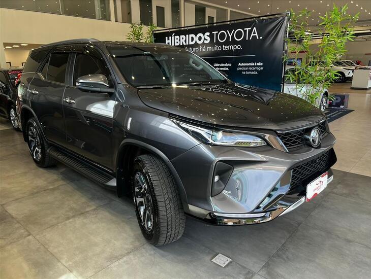 galeria HILUX SW4