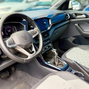 Volkswagen T-CROSS 1.0 200 TSI TOTAL FLEX COMFORTLINE AUTOMÁTICO