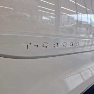 Volkswagen T-CROSS 1.0 200 TSI TOTAL FLEX AUTOMÁTICO