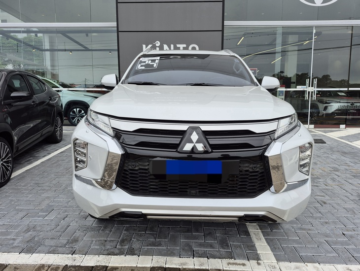 galeria PAJERO SPORT