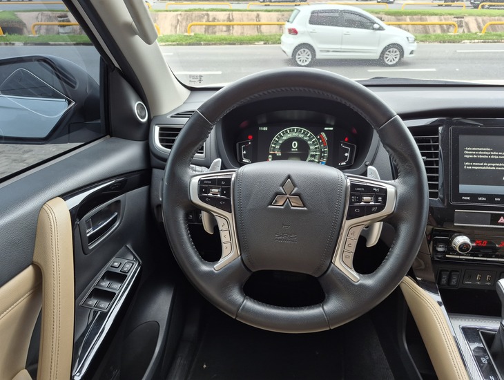 galeria PAJERO SPORT