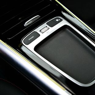 Mercedes Benz GLA 200 AMG Line 1.3 Turbo (Aut)