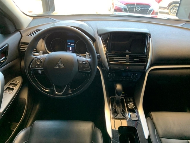 galeria ECLIPSE CROSS