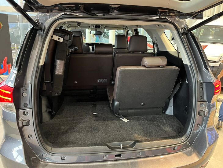 galeria SW4 SRX 7 LUGARES 2.8 4X4