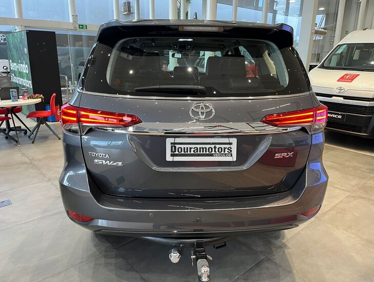 galeria SW4 SRX 7 LUGARES 2.8 4X4