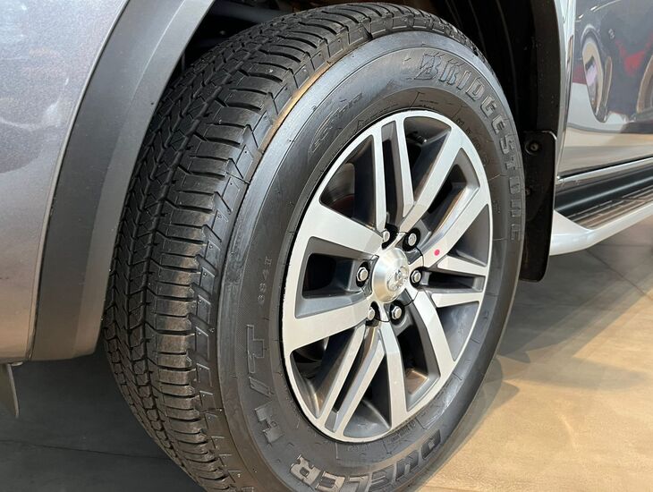 galeria SW4 SRX 7 LUGARES 2.8 4X4