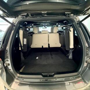 Toyota HILUX SW4 2.8 D-4D TURBO DIESEL DIAMOND 7L 4X4 AUTOMÁTICO