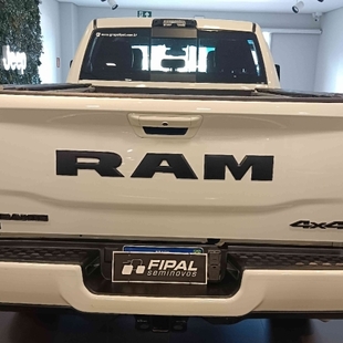 Ram 2500 6.7 I6 TURBO DIESEL LARAMIE NIGHT EDITION CD 4X4 AUTOMÁTICO