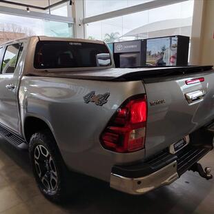 Toyota HILUX 2.8 D-4D TURBO DIESEL CD SRV 4X4 AUTOMÁTICO