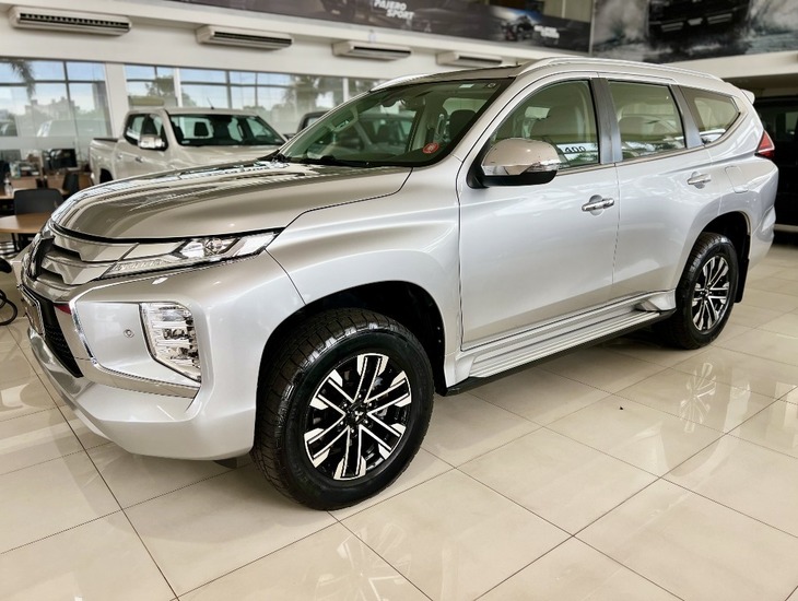 galeria PAJERO SPORT