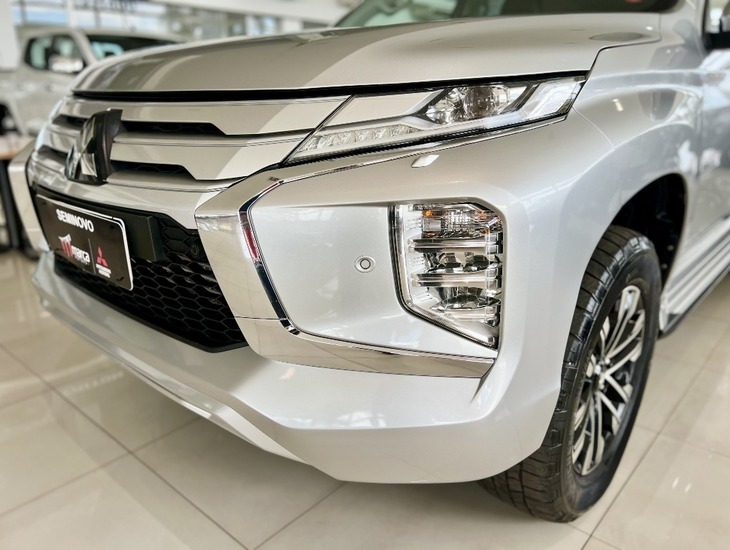 galeria PAJERO SPORT