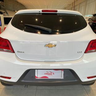 Chevrolet ONIX 1.4 MPFI LTZ 8V FLEX 4P AUTOMÁTICO