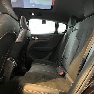 Volvo C40 Recharge (Elétrico)