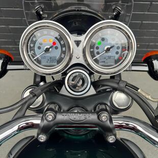 Triumph Bonneville T100 ABS