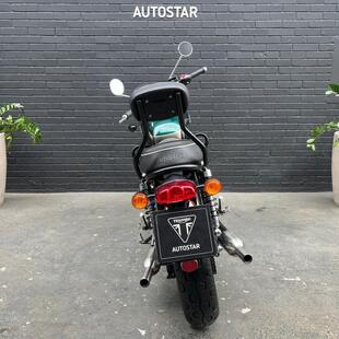 Triumph Bonneville T100 ABS