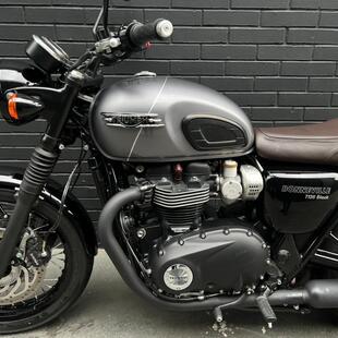 Triumph Bonneville T120 Black