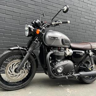 Triumph Bonneville T120 Black