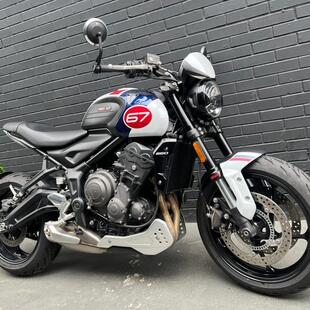 Triumph Trident 660 Triple Tribute