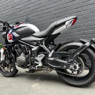 Triumph Trident 660 Triple Tribute