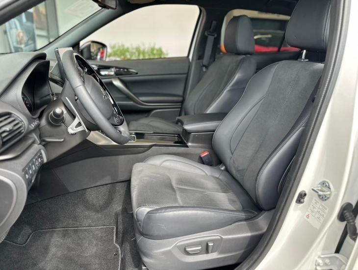 galeria ECLIPSE CROSS