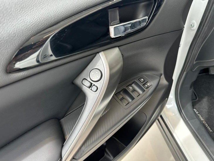 galeria ECLIPSE CROSS