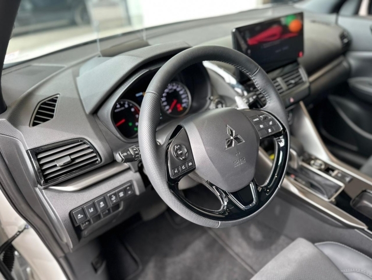 galeria ECLIPSE CROSS