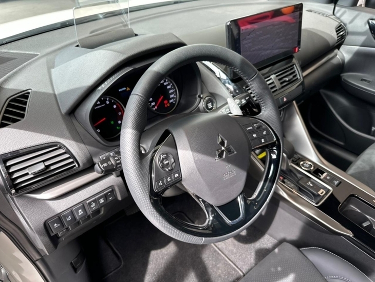 galeria ECLIPSE CROSS