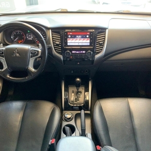 Mitsubishi L200 TRITON 2.4 16V TURBO DIESEL SPORT HPE-S CD 4P 4X4 AUTOMÁTICO