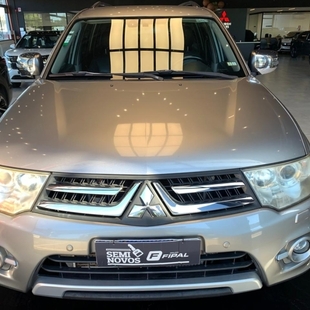 Mitsubishi PAJERO DAKAR 3.2 HPE 4X4 7 LUGARES 16V TURBO INTERCOOLER DIESEL 4P AUTOMÁTICO