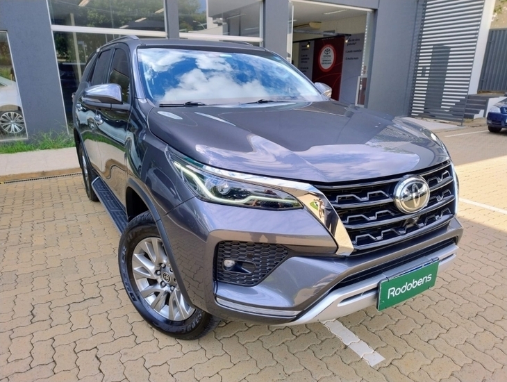 galeria HILUX SW4