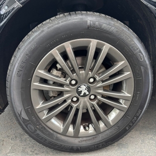 Peugeot 208 1.2 ALLURE 12V FLEX 4P MANUAL