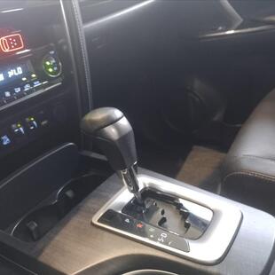 Toyota HILUX SW4 2.8 D-4D TURBO DIESEL SRX 7L 4X4 AUTOMÁTICO